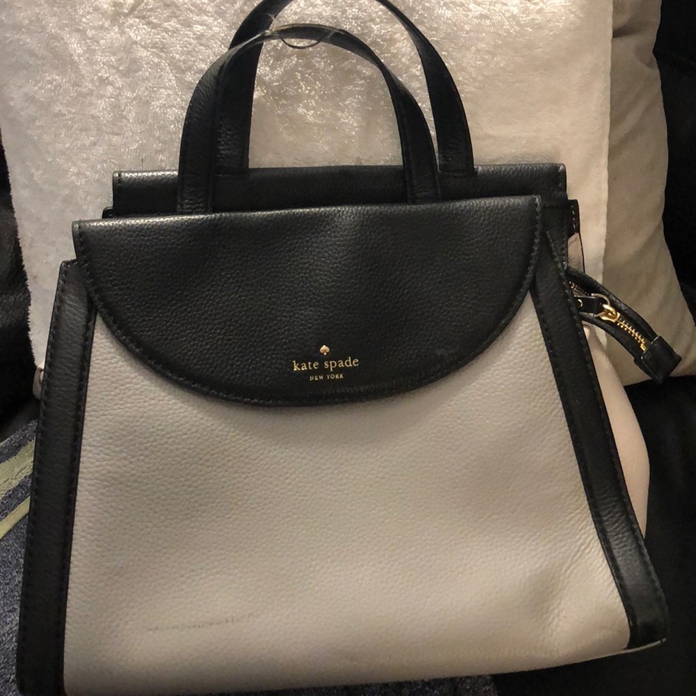 Kate Spade gently used pocketbook.